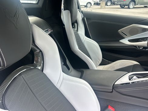 Used 2022 Chevrolet Corvette Stingray Preferred Conv w/ Z51 Performance Package RWD image 13
