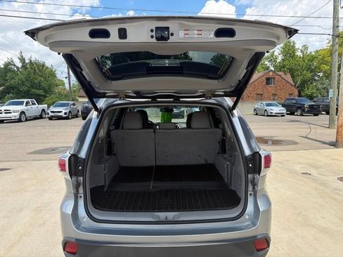 Used 2015 Toyota Highlander XLE AWD/4WD image 13
