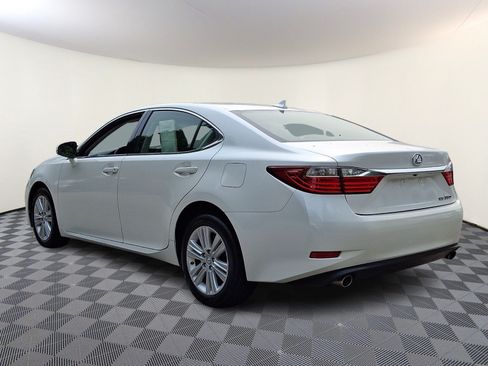 Used 2014 Lexus ES 350 w/ Premium Package FWD image 4