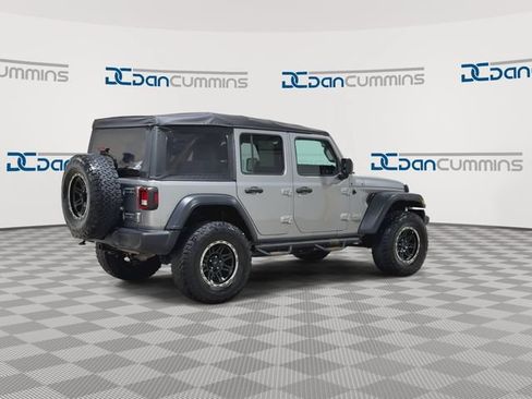 Used 2018 Jeep Wrangler Unlimited Sport S AWD/4WD image 8