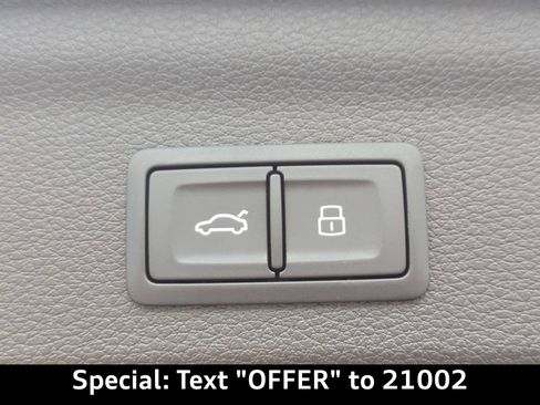 Certified 2025 Audi Q3 2.0T Premium w/ Convenience Package AWD/4WD image 15