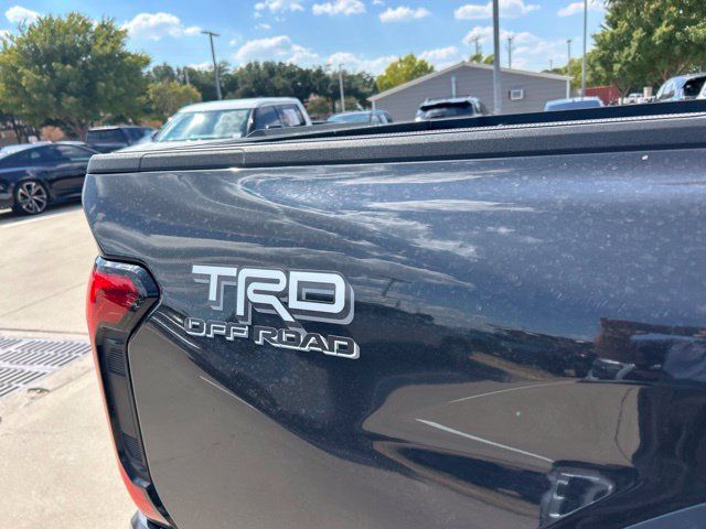 Used 2025 Toyota Tacoma TRD Off-Road AWD/4WD image 4