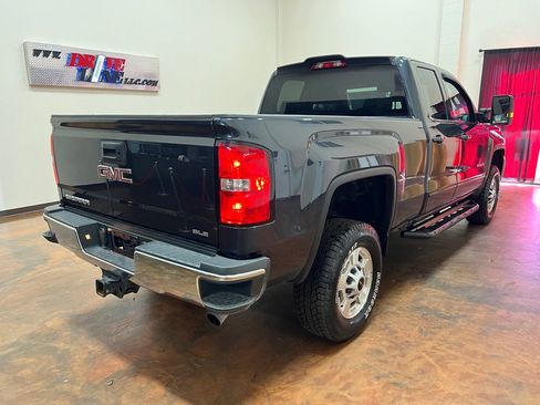 Used 2019 GMC Sierra 2500 SLE w/ SLE Preferred Package image 10