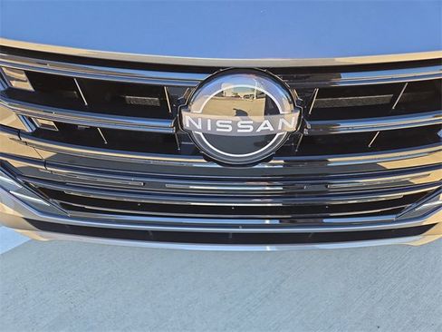 New 2025 Nissan Versa S w/ Trunk Package image 37