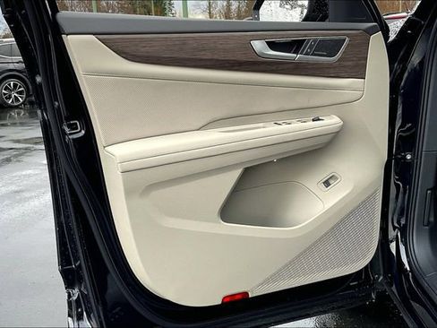 New 2025 Volkswagen Atlas SEL Premium R-Line image 22