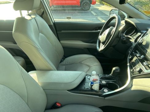 Used 2024 Toyota Camry XSE image 3