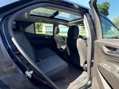 Used 2018 Chevrolet Equinox LT FWD image 14