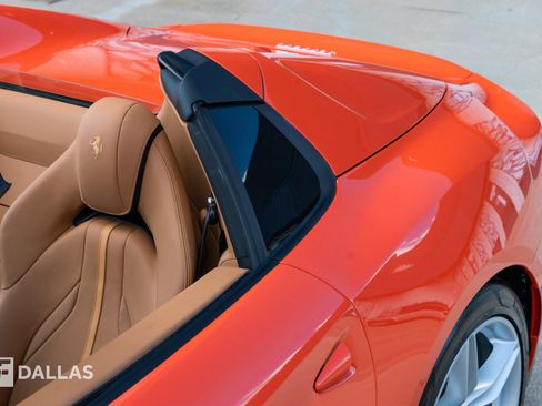 Used 2023 Ferrari 812 GTS Base image 7