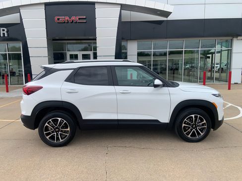 Certified 2025 Chevrolet TrailBlazer LT AWD/4WD image 7
