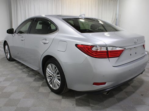 Used 2015 Lexus ES 350 w/ Luxury Package FWD image 29