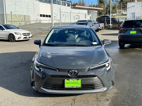 New 2026 Toyota Corolla XLE image 2