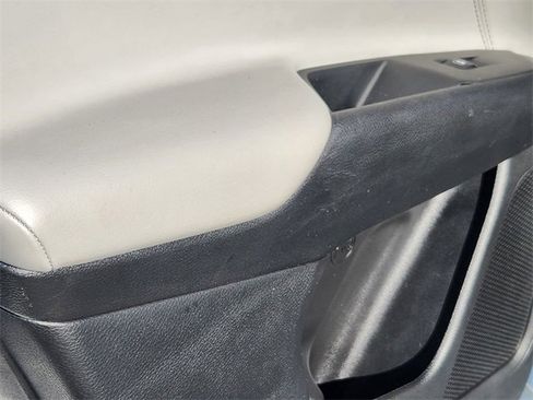 Used 2022 Jeep Compass Limited image 15