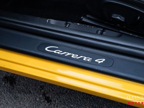 Used 2001 Porsche 911 Carrera 4 image 16