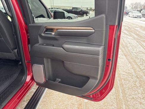 Used 2024 Chevrolet Silverado 1500 High Country w/ Technology Package image 23