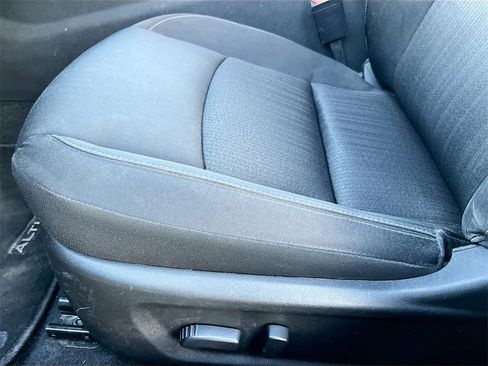 Used 2024 Nissan Altima 2.5 SV image 18