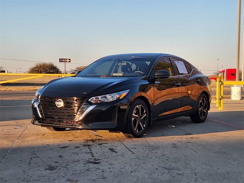 Used 2024 Nissan Sentra SV w/ All-Weather Package image 3