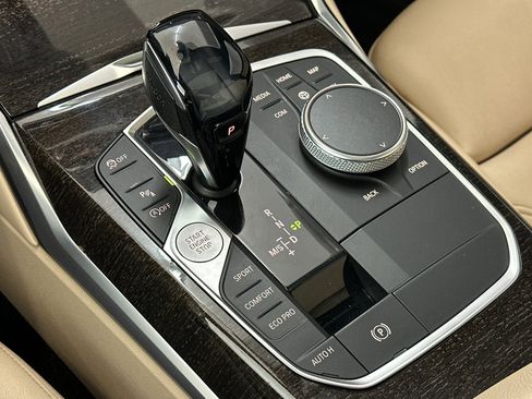 Used 2019 BMW 330i Sedan w/ Convenience Package RWD image 17