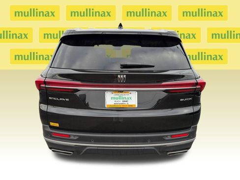 Used 2025 Buick Enclave Preferred image 6