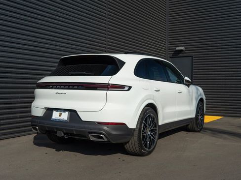 New 2025 Porsche Cayenne image 9