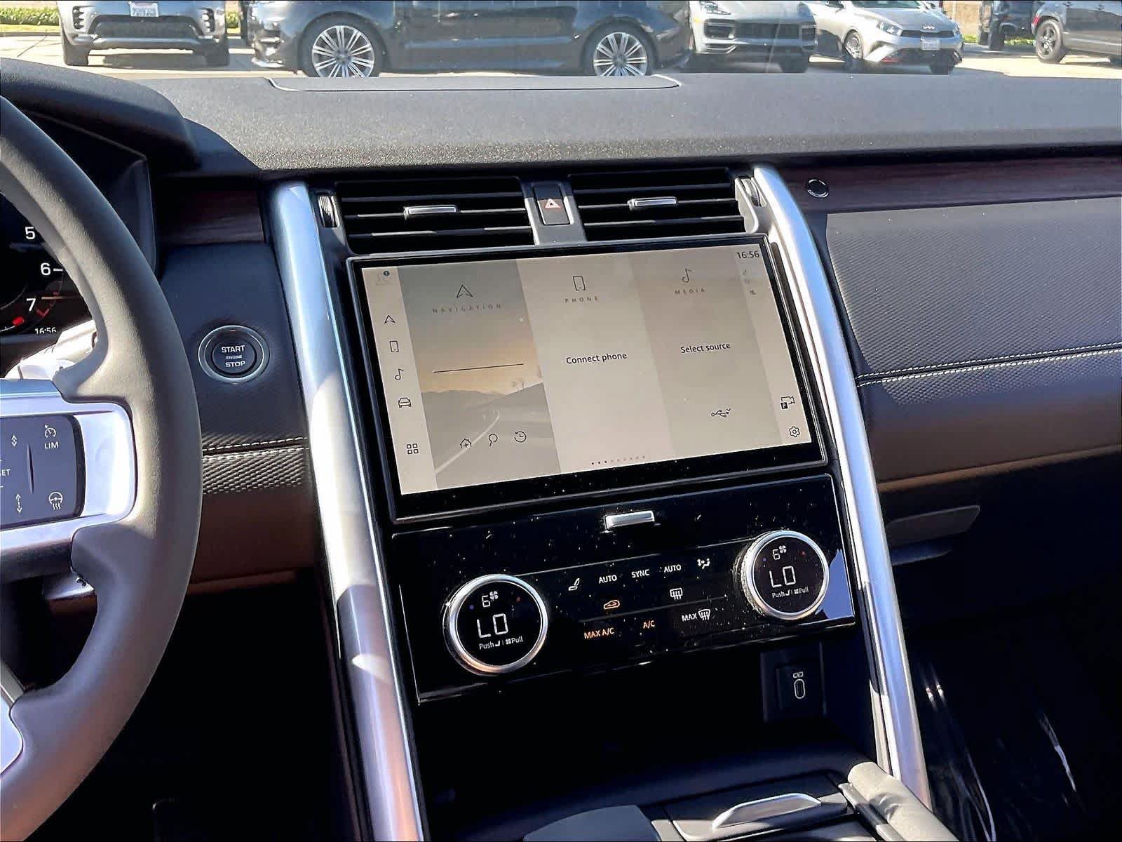 New 2026 Land Rover Discovery Dynamic SE AWD/4WD image 9
