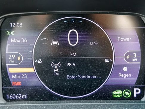 Used 2023 Chevrolet Bolt LT w/ Infotainment Package FWD image 18