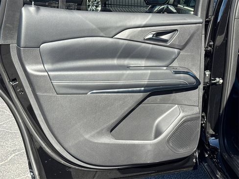 New 2026 Chevrolet Traverse LT w/ Driver Confidence Package image 23