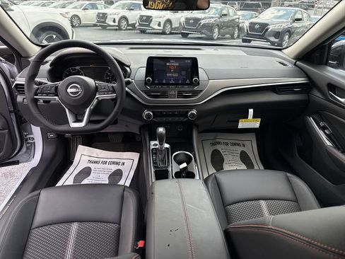 New 2025 Nissan Altima 2.5 SR FWD image 14