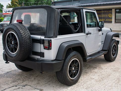 Used 2012 Jeep Wrangler Sport AWD/4WD image 6