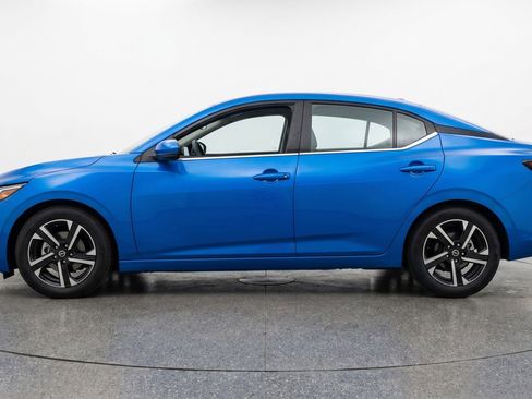 Used 2025 Nissan Sentra SV FWD image 5
