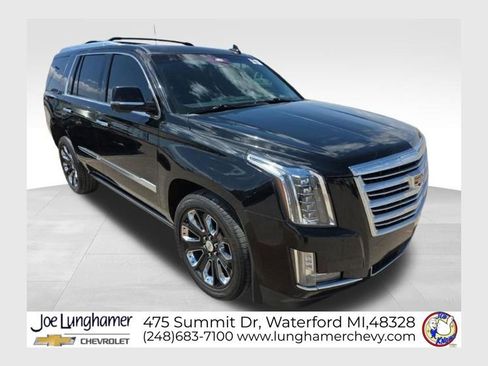 Used 2016 Cadillac Escalade Platinum AWD/4WD image 1