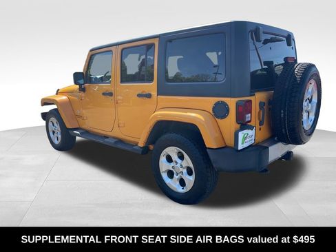 Used 2013 Jeep Wrangler Unlimited Sahara w/ Dual Top Group AWD/4WD image 6