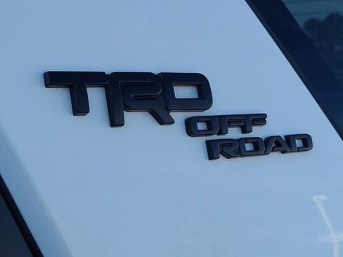 Certified 2024 Toyota 4Runner TRD Off-Road Premium w/ Moonroof Package image 33