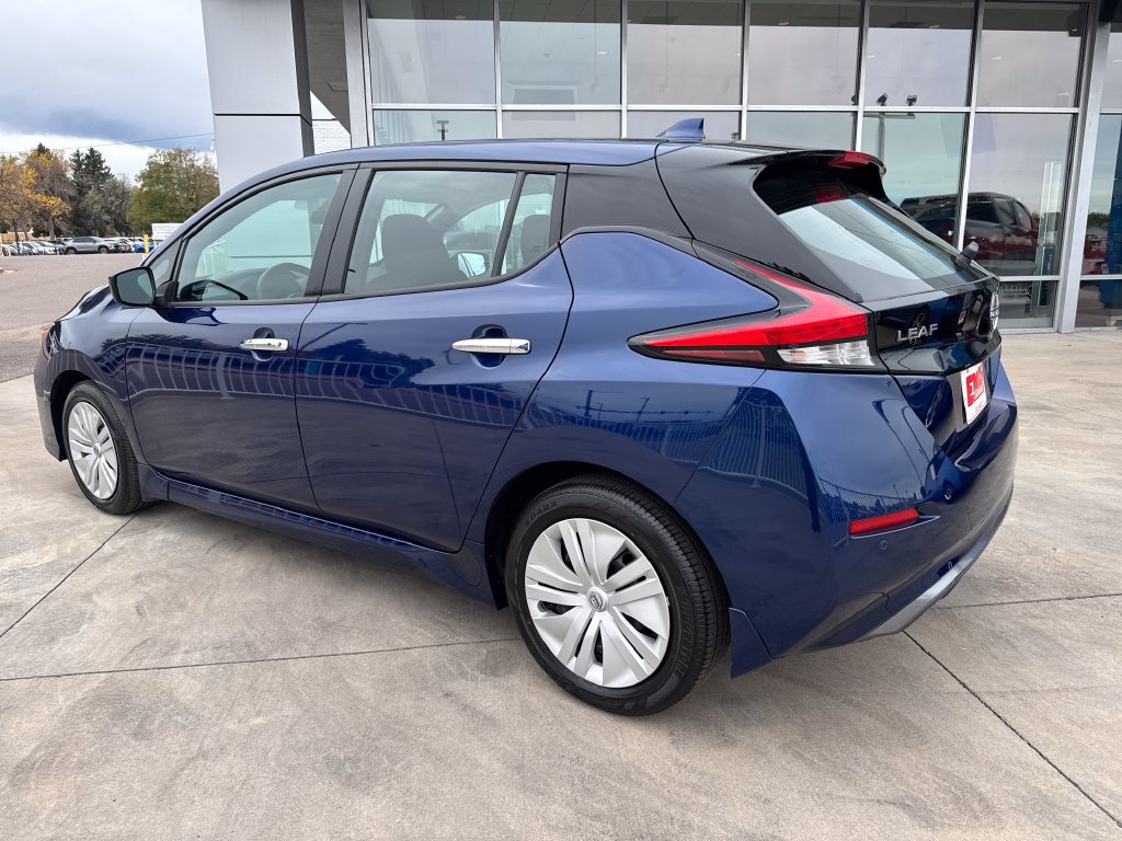 Used 2025 Nissan Leaf S FWD image 3