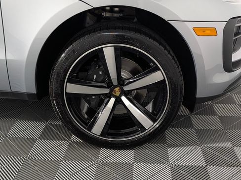 New 2026 Porsche Macan AWD/4WD image 14