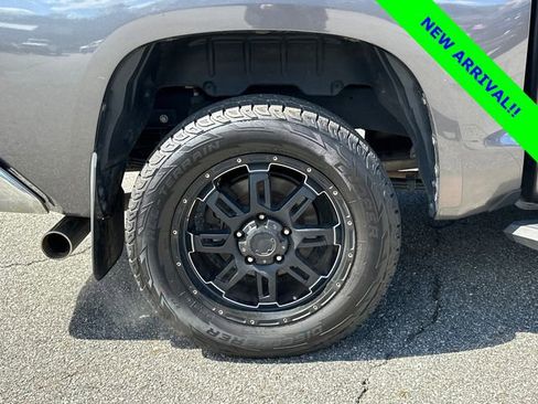 Used 2014 Toyota Tundra SR5 w/ SR5 Upgrade Package image 17