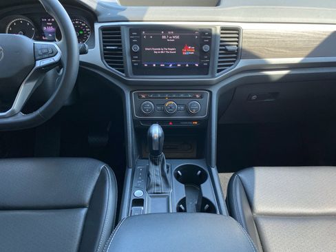 Used 2021 Volkswagen Atlas SE w/ Panoramic Sunroof Package image 11