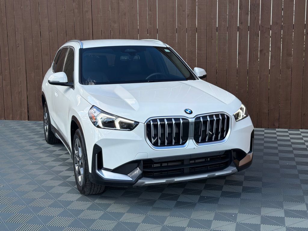 Used 2025 BMW X1 xDrive28i w/ Convenience Package AWD/4WD image 13