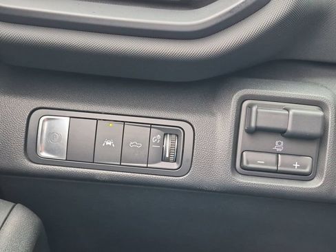 Used 2026 Chevrolet Silverado EV LT AWD/4WD image 17