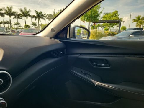 Used 2025 Nissan Sentra S FWD image 28