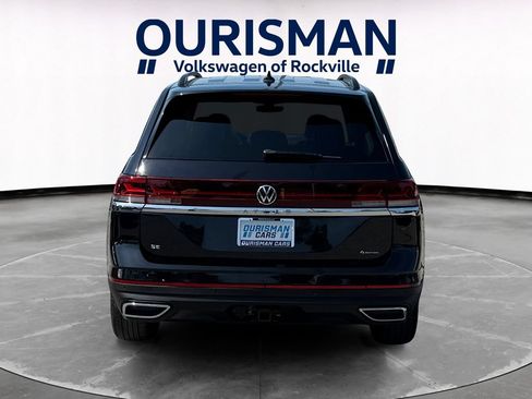 Used 2025 Volkswagen Atlas SE AWD/4WD image 5