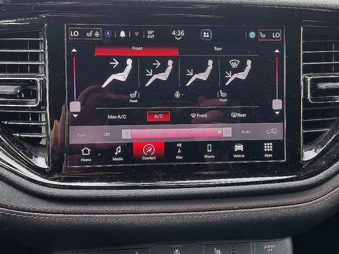 Used 2025 Dodge Durango GT RWD image 12