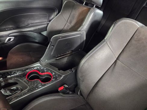Used 2018 Dodge Challenger R/T Plus RWD image 21