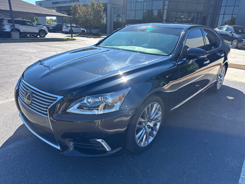 Used 2016 Lexus LS 460 w/ Comfort Package RWD image 1