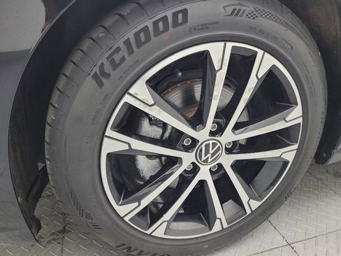 Used 2024 Volkswagen Jetta Sport FWD image 31