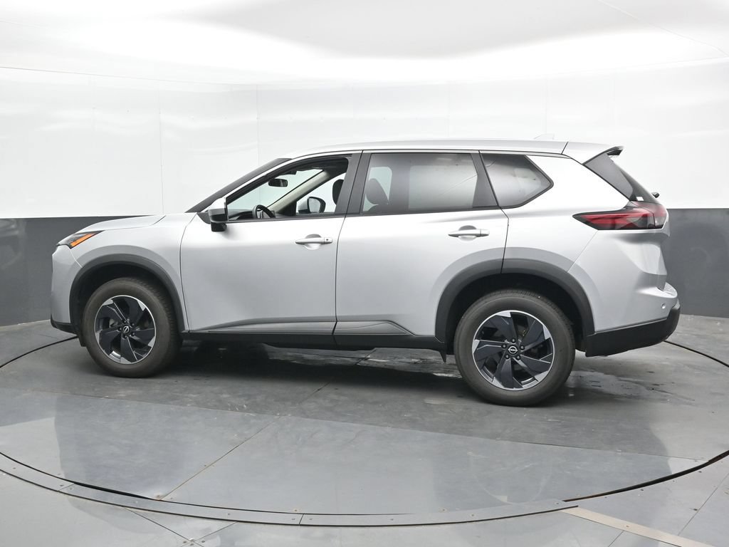Used 2025 Nissan Rogue SV AWD/4WD image 10