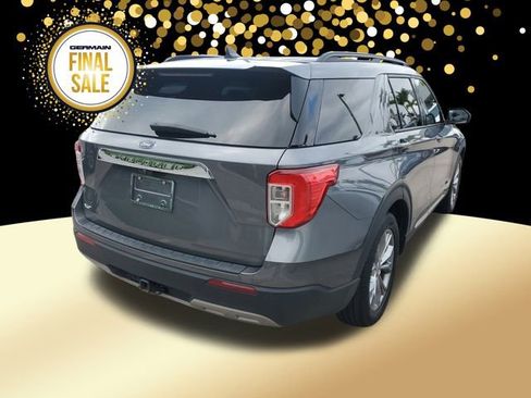 Used 2022 Ford Explorer XLT w/ Equipment Group 202A image 6