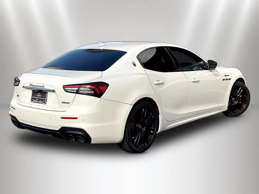 Used 2022 Maserati Ghibli Modena Q4 AWD/4WD image 6