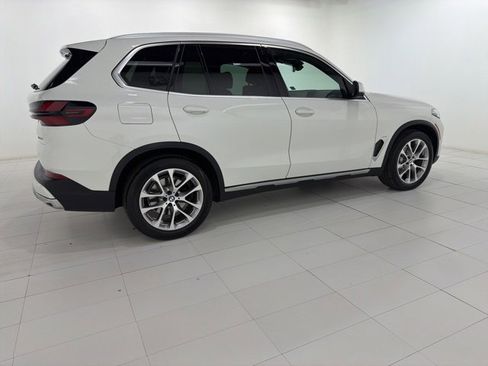 Used 2026 BMW X5 xDrive40i w/ Climate Comfort Package image 6