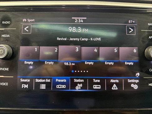 Used 2021 Volkswagen Atlas SEL Premium AWD/4WD image 25