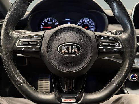 Used 2018 Kia Stinger GT image 18